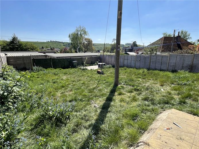 2 bedroom house, Swans Close, Ramsbury SN8 - Sold STC