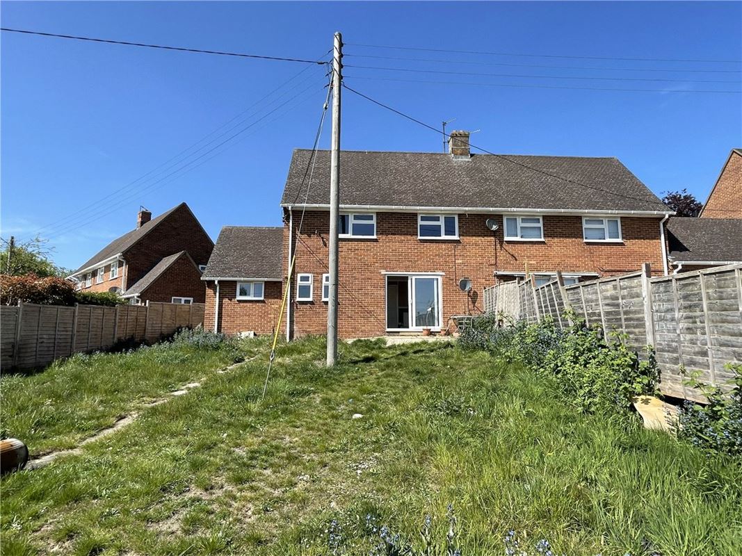 2 bedroom house, Swans Close, Ramsbury SN8 - Sold STC