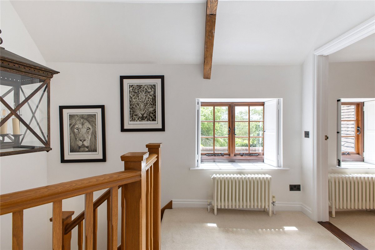 4 bedroom house, Broome Manor Lane, Swindon SN3 - Sold STC