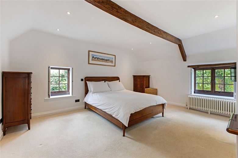 4 bedroom house, Broome Manor Lane, Swindon SN3 - Sold STC