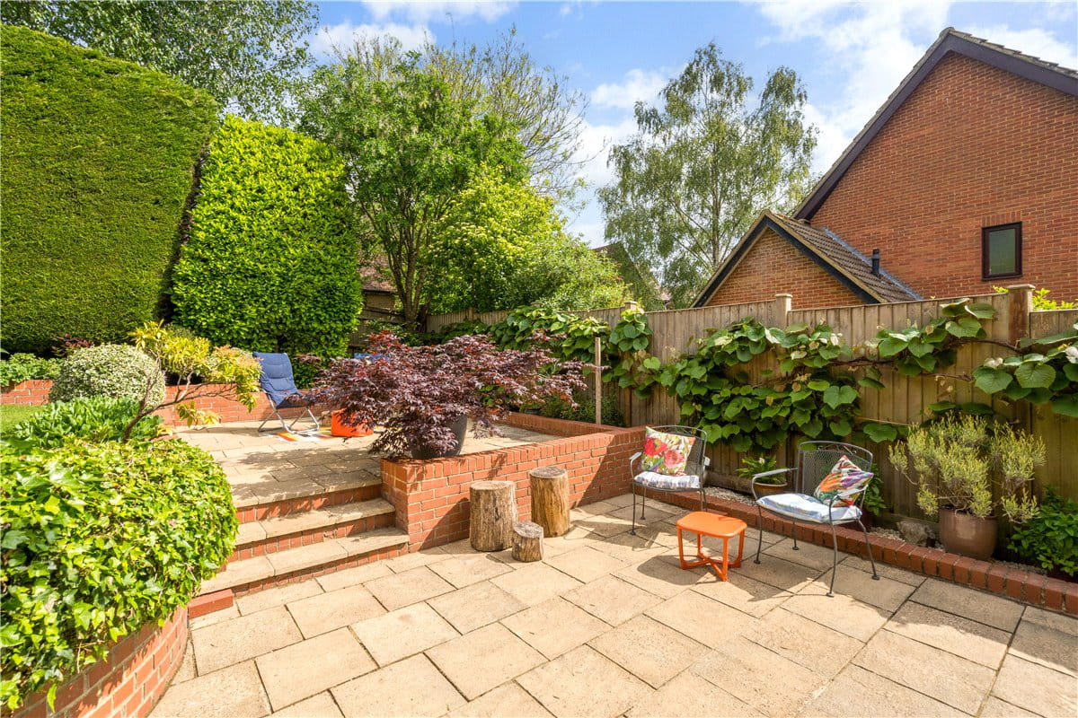 4 bedroom house, Hughes Close, Marlborough SN8 - Available