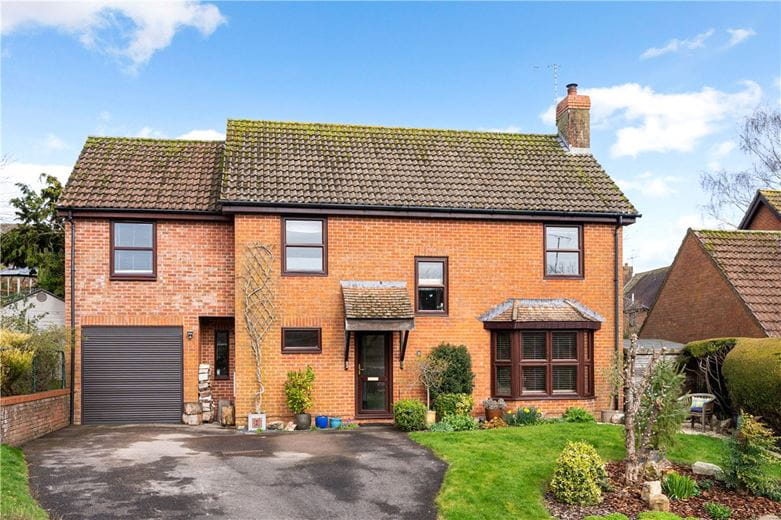 4 bedroom house, Hughes Close, Marlborough SN8 - Available