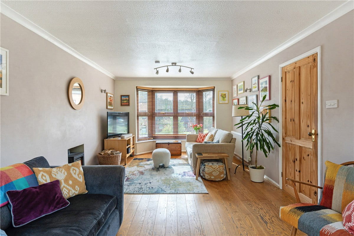 4 bedroom house, Hughes Close, Marlborough SN8 - Available