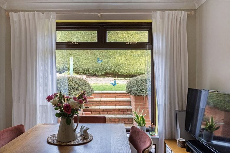 4 bedroom house, Hughes Close, Marlborough SN8 - Available