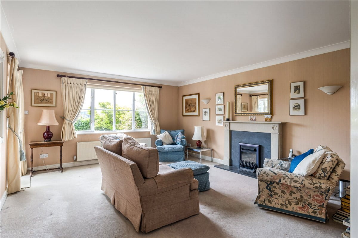 3 bedroom house, Back Lane, Marlborough SN8 - Available