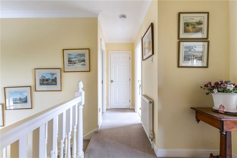 3 bedroom house, Back Lane, Marlborough SN8 - Available