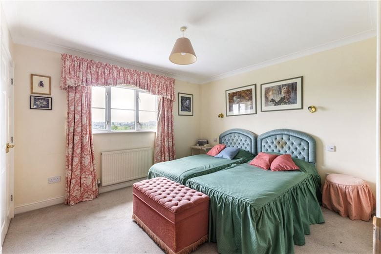 3 bedroom house, Back Lane, Marlborough SN8 - Available