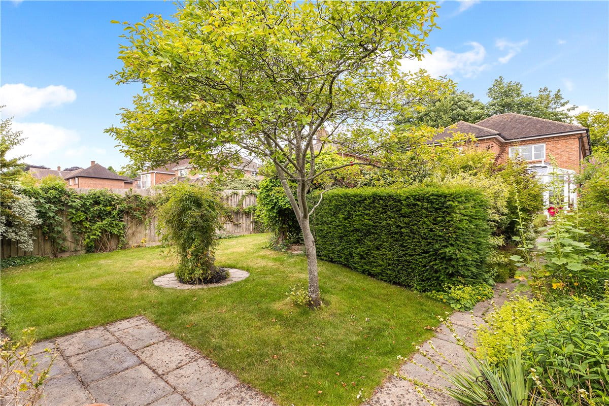 3 bedroom house, Back Lane, Marlborough SN8 - Available