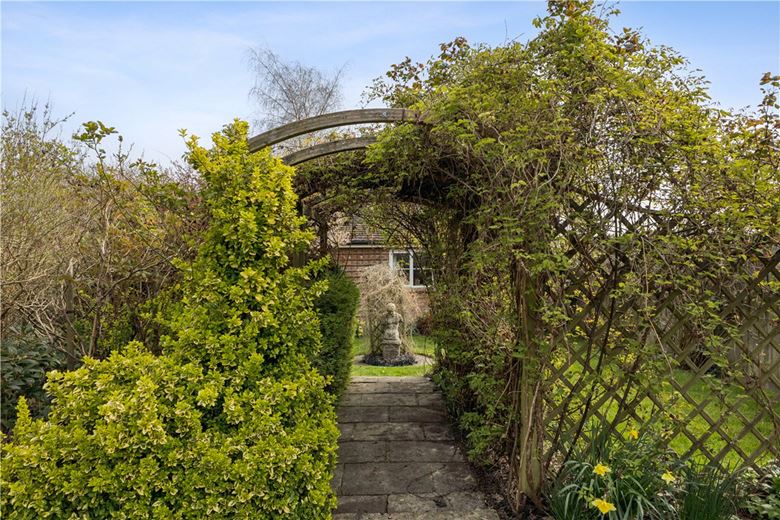 3 bedroom house, Back Lane, Marlborough SN8 - Sold STC