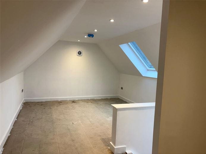 5 bedroom house, Manor Road, Sherborne St. John RG24 - Available