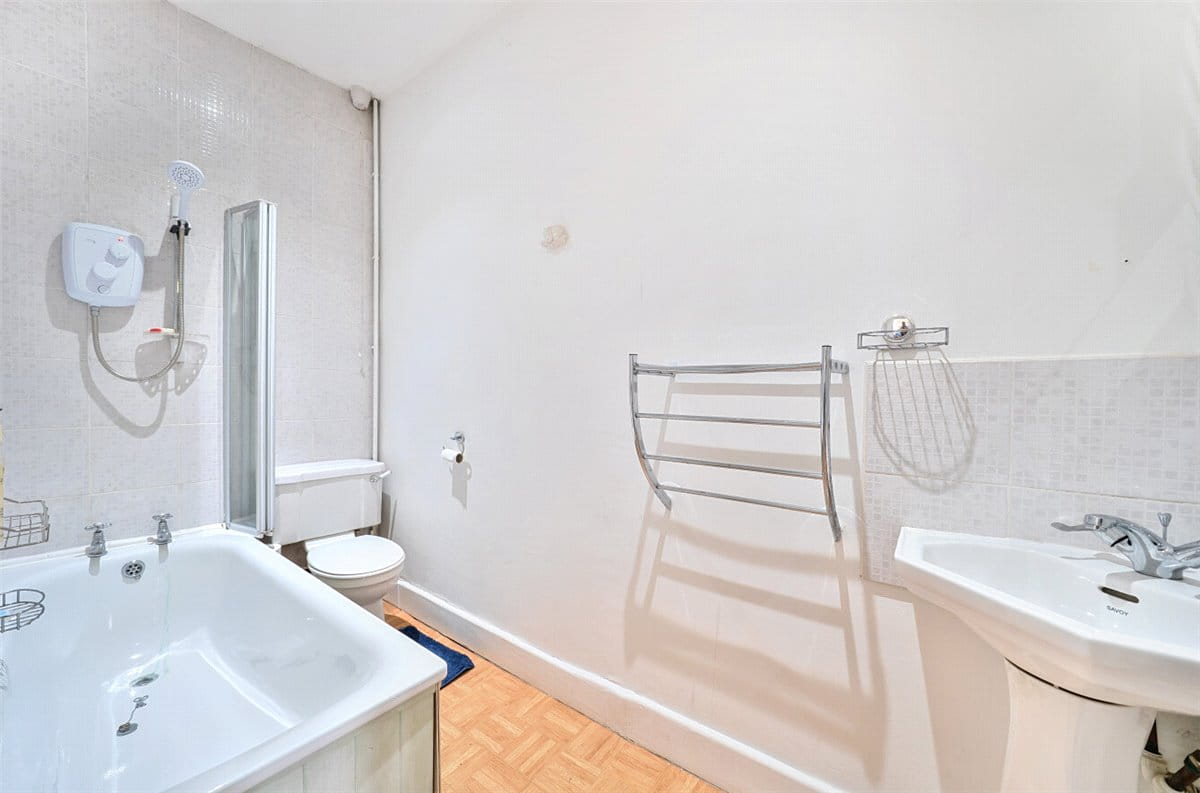 4 bedroom house, Collingbourne Kingston, Marlborough SN8 - Available