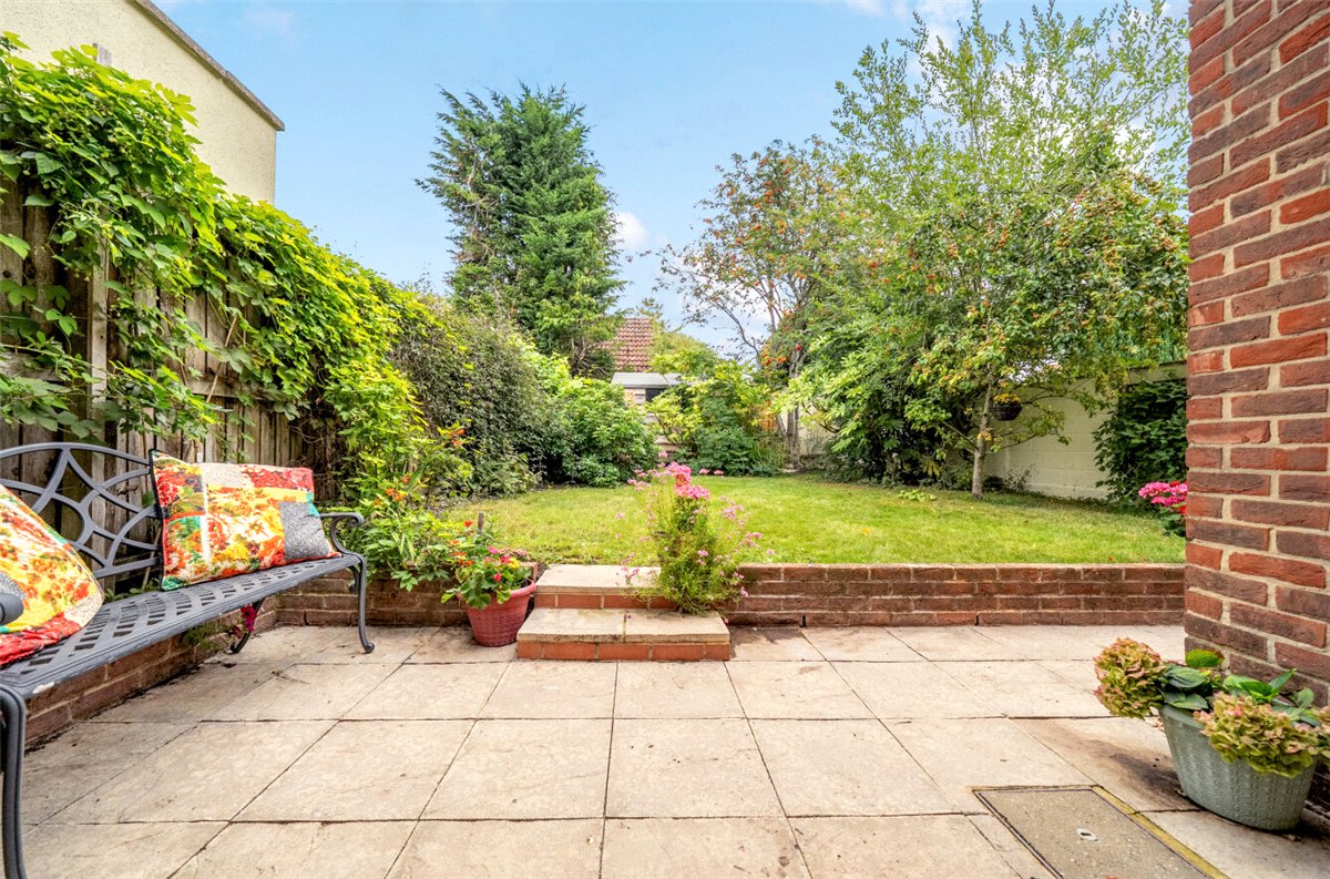 3 bedroom house, Yatesbury, Calne SN11 - Available