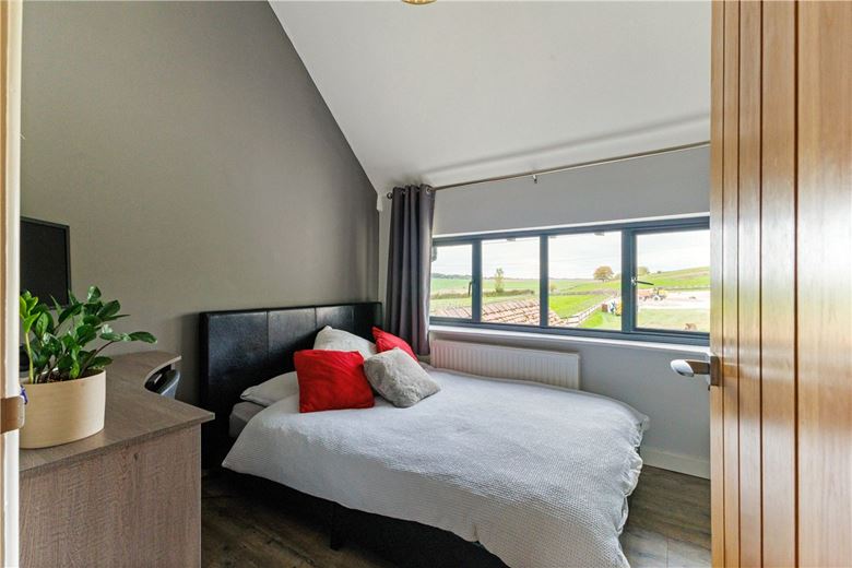 4 bedroom house, Russley Park, Baydon SN8 - Available