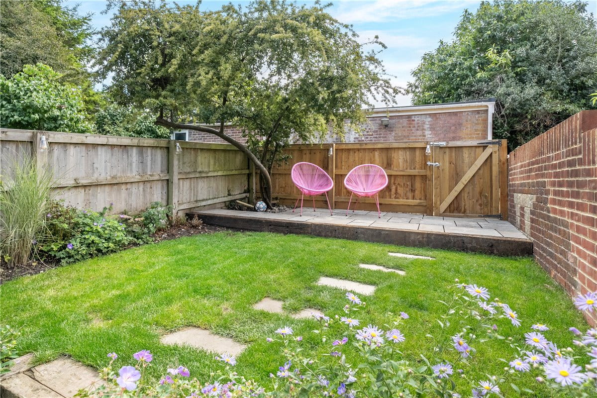 3 bedroom house, Southfield, West Overton SN8 - Available