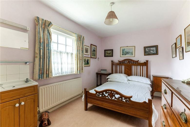 4 bedroom house, Salisbury Road, Marlborough SN8 - Available