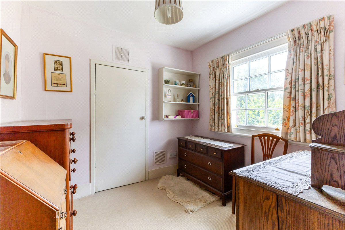 4 bedroom house, Salisbury Road, Marlborough SN8 - Available