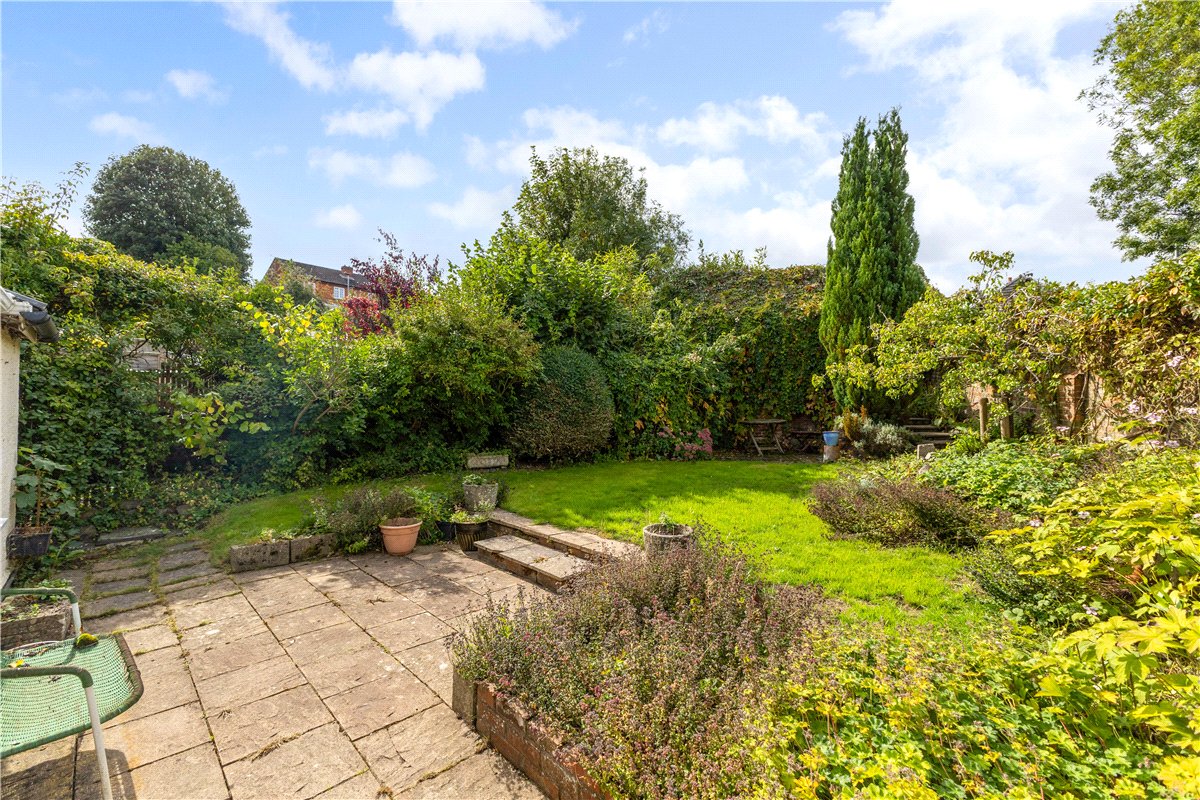 4 bedroom house, Salisbury Road, Marlborough SN8 - Available