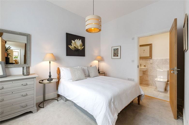 3 bedroom house, Old Dairy Lane, Winterbourne Monkton SN4 - Sold STC