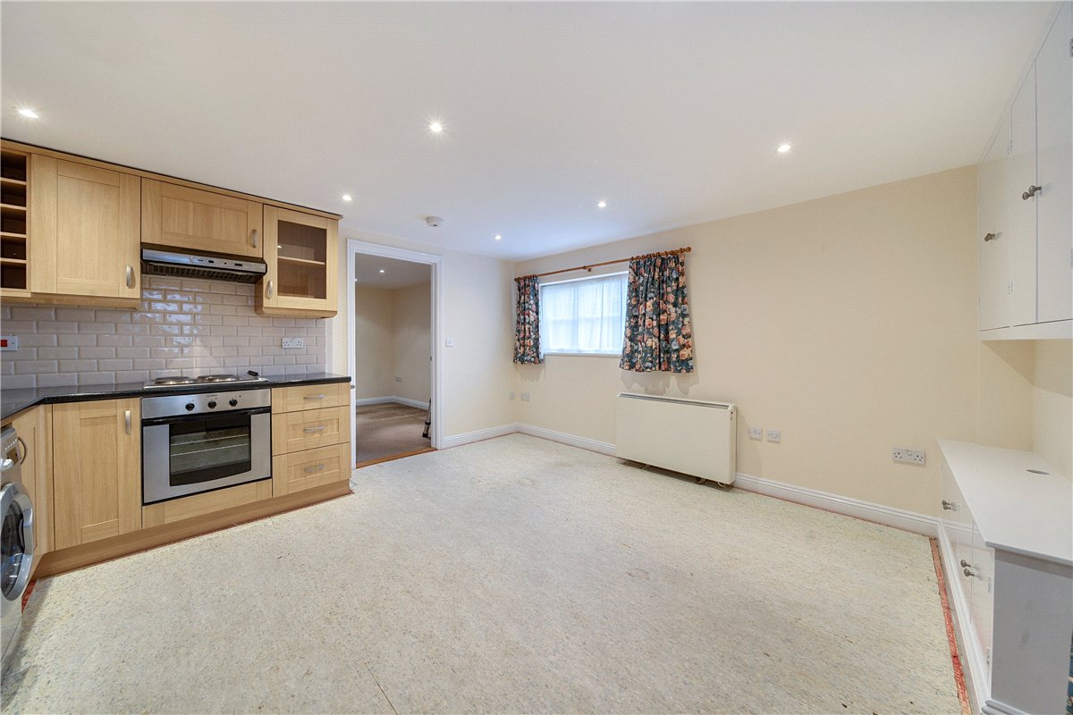 1 bedroom house, George Lane, Marlborough SN8 - Available