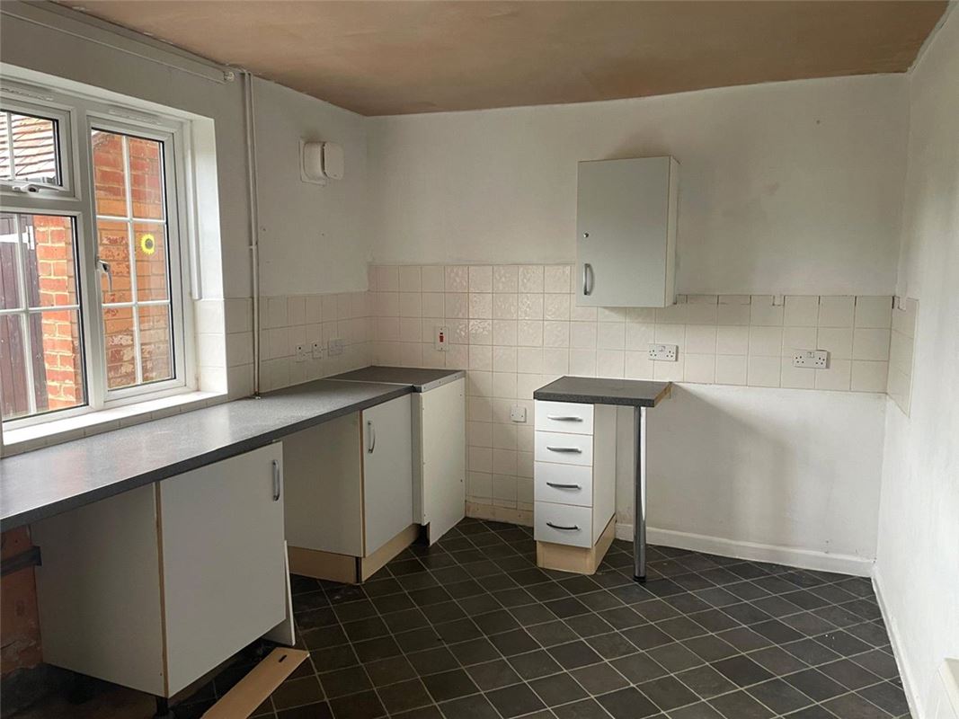 3 bedroom house, Beckhampton Road, Avebury Trusloe SN8 - Sold STC