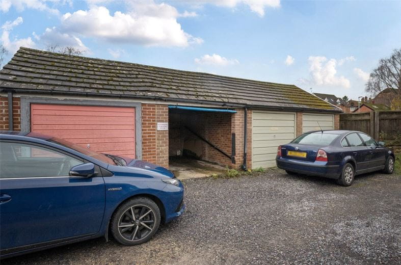 3 bedroom house, Kennet Mews, Marlborough SN8 - Available