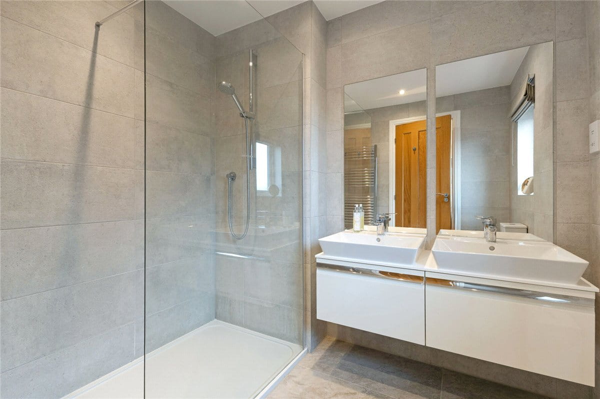 4 bedroom house, Jennings Road, Marlborough SN8 - Available