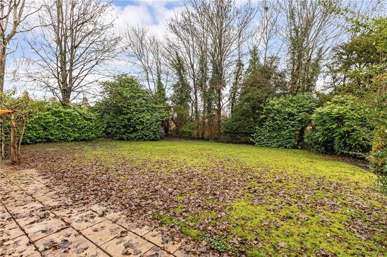 4 bedroom house, Manor Park, South Marston SN3 - Available