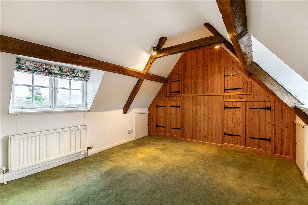 6 bedroom house, Farm Lane, Aldbourne SN8 - Available