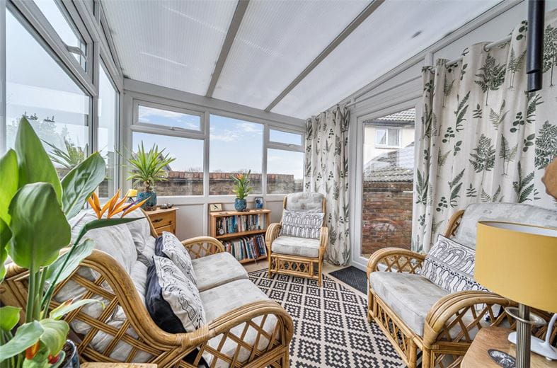 3 bedroom house, Squires Hill Close, Woodshaw SN4 - Available