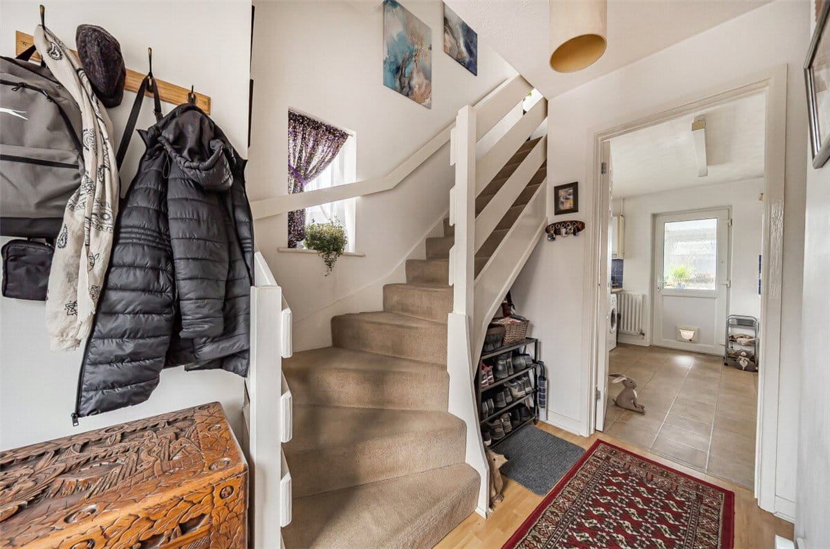 3 bedroom house, Squires Hill Close, Woodshaw SN4 - Available