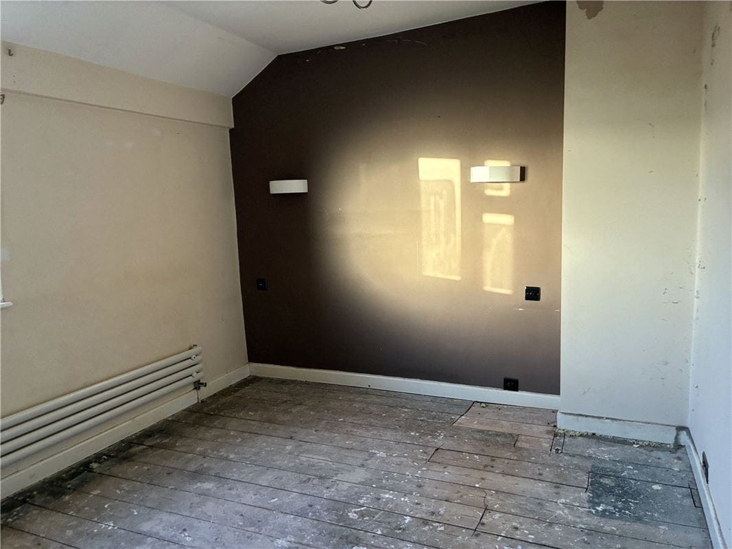 3 bedroom house, Burbage Road, Easton Royal SN9 - Sold STC