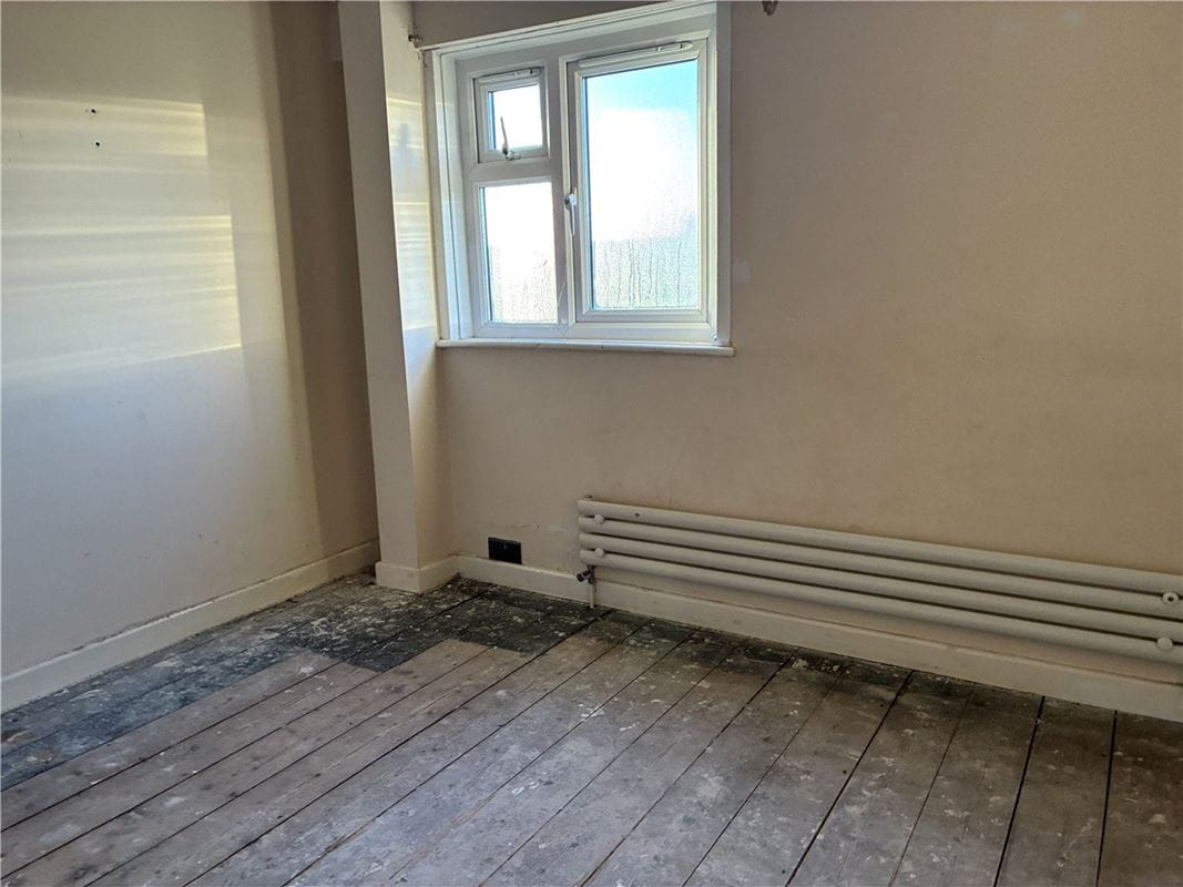 3 bedroom house, Burbage Road, Easton Royal SN9 - Sold STC