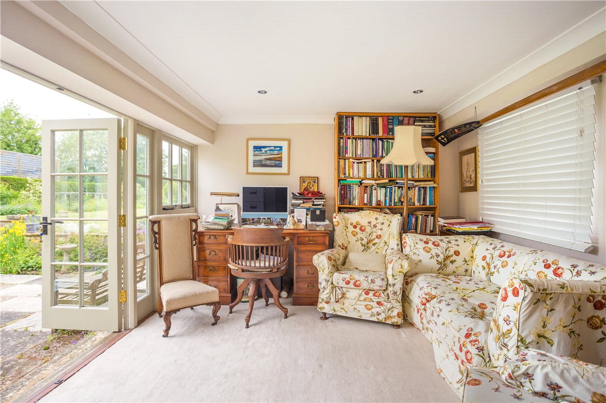 4 bedroom house, Castle Street, Calne SN11 - Available