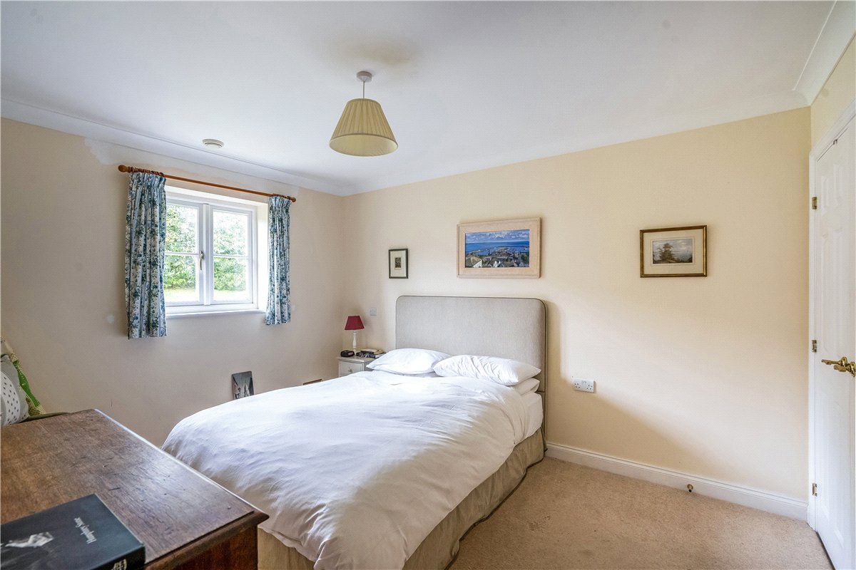 2 bedroom house, Wye House Gardens, Barn Street SN8 - Available