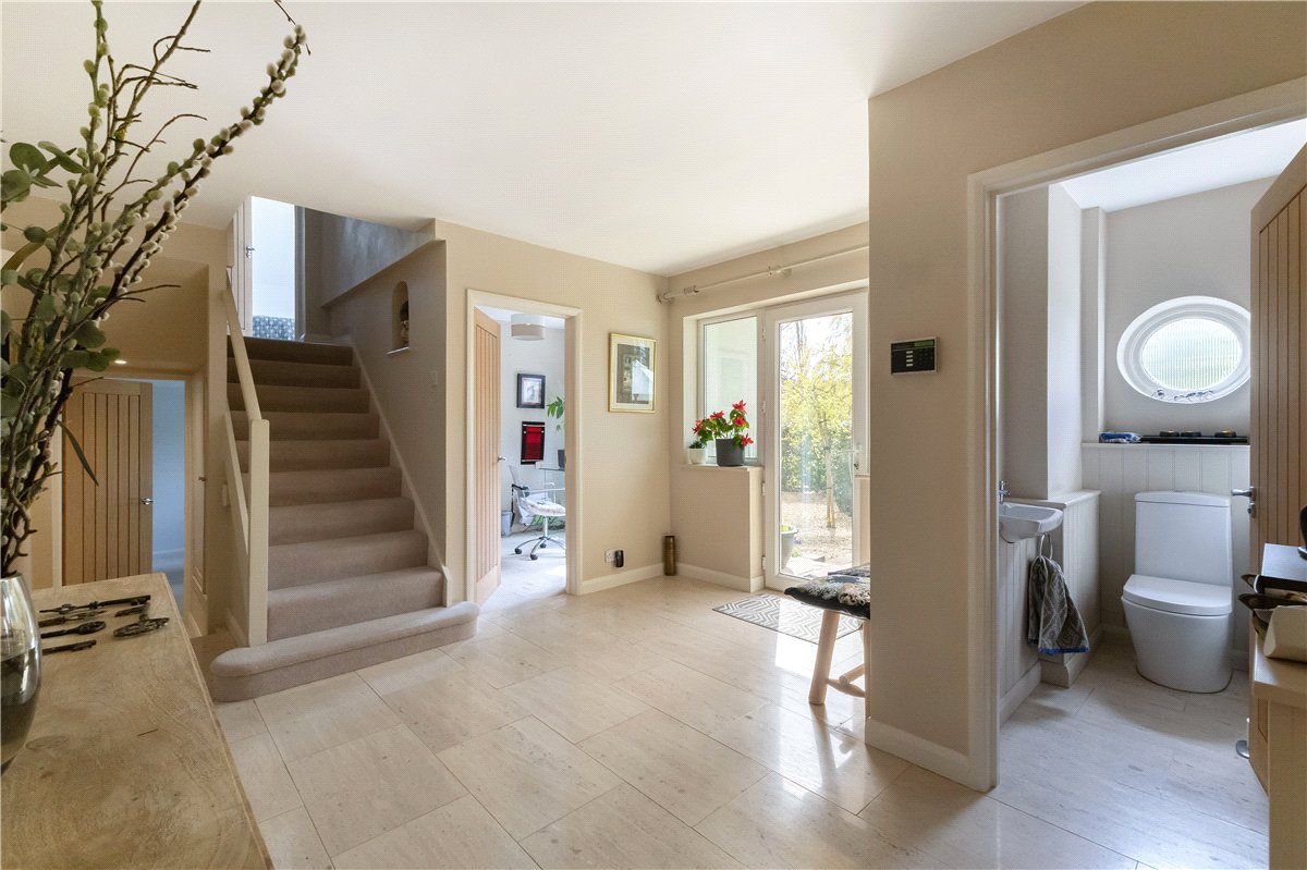 5 bedroom house, Bridge Street, Manton SN8 - Available