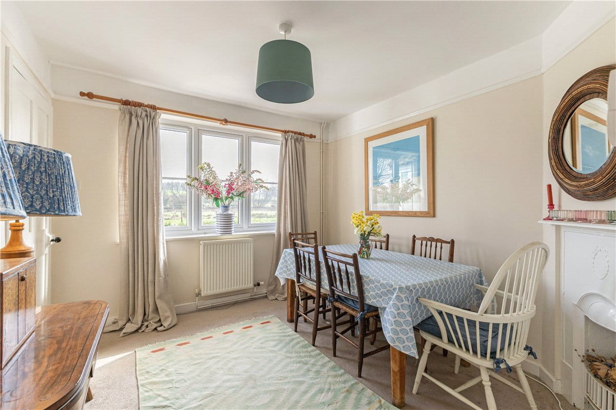 3 bedroom house, Church Street, Great Bedwyn SN8 - Available