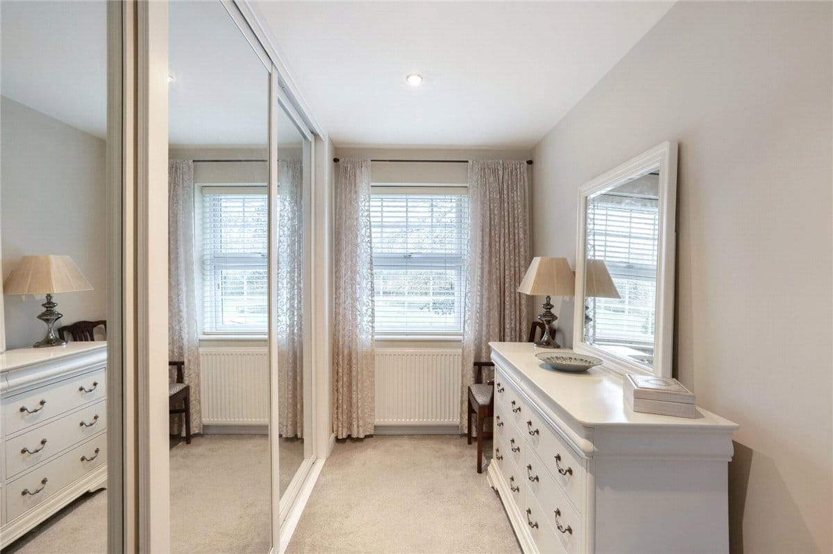 4 bedroom house, Brettingham Gate, Swindon SN3 - Available