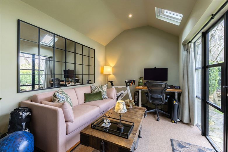 3 bedroom house, The Butts, Aldbourne SN8 - Available