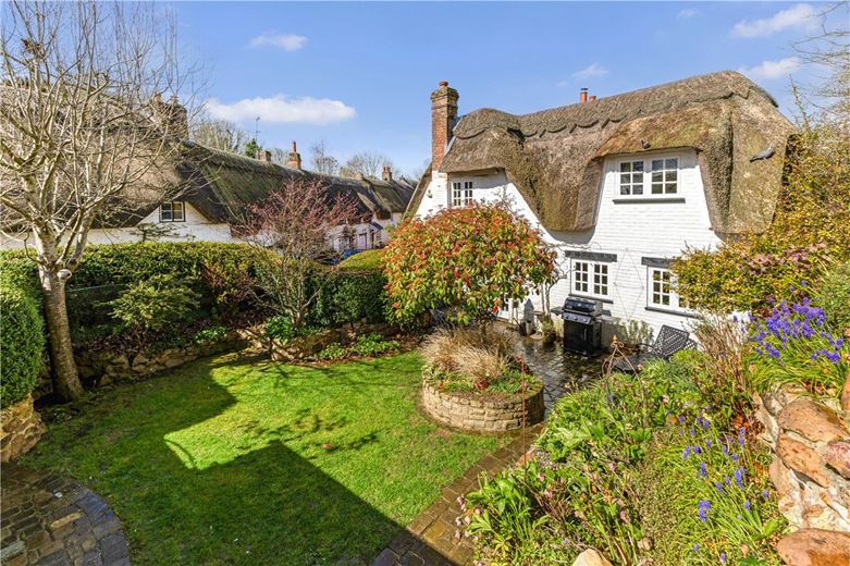 3 bedroom house, The Butts, Aldbourne SN8 - Available