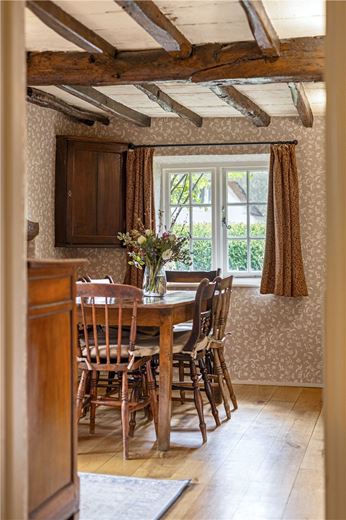 3 bedroom house, The Butts, Aldbourne SN8 - Available