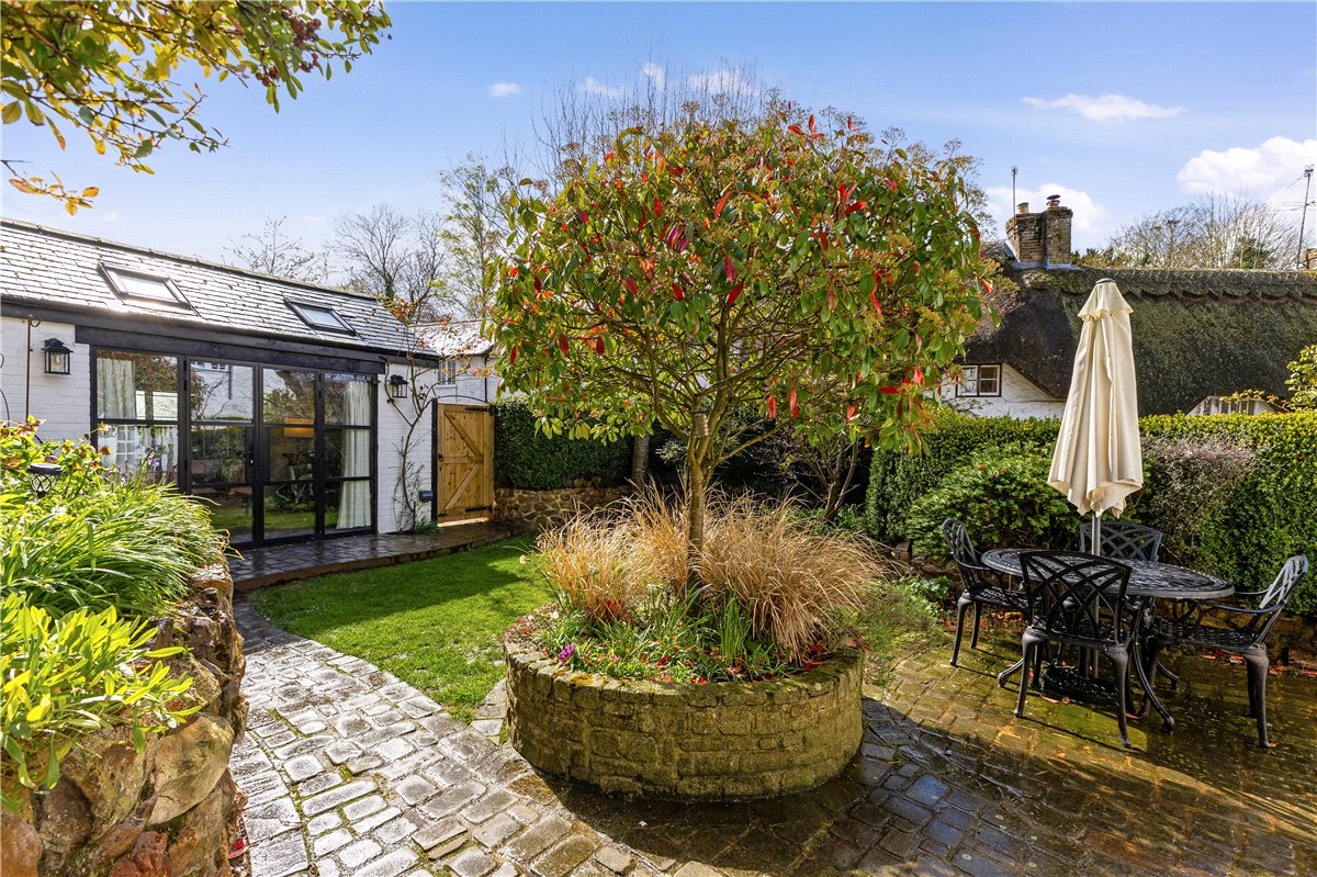 3 bedroom house, The Butts, Aldbourne SN8 - Available