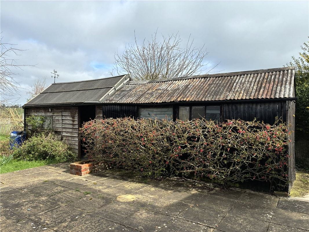 3 bedroom house, Severalls, Ham SN8 - Available