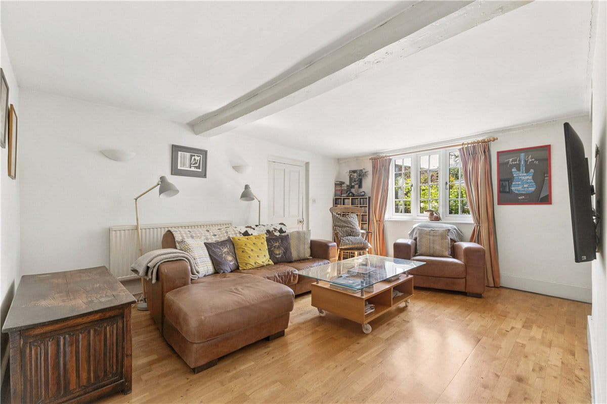 6 bedroom house, The Street, All Cannings SN10 - Available