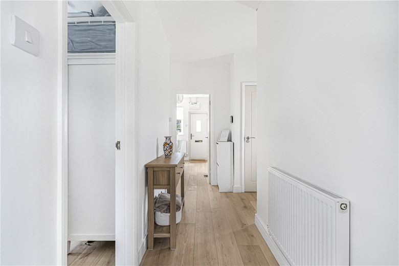 3 bedroom bungalow, Middle Lane, Cherhill SN11 - Available