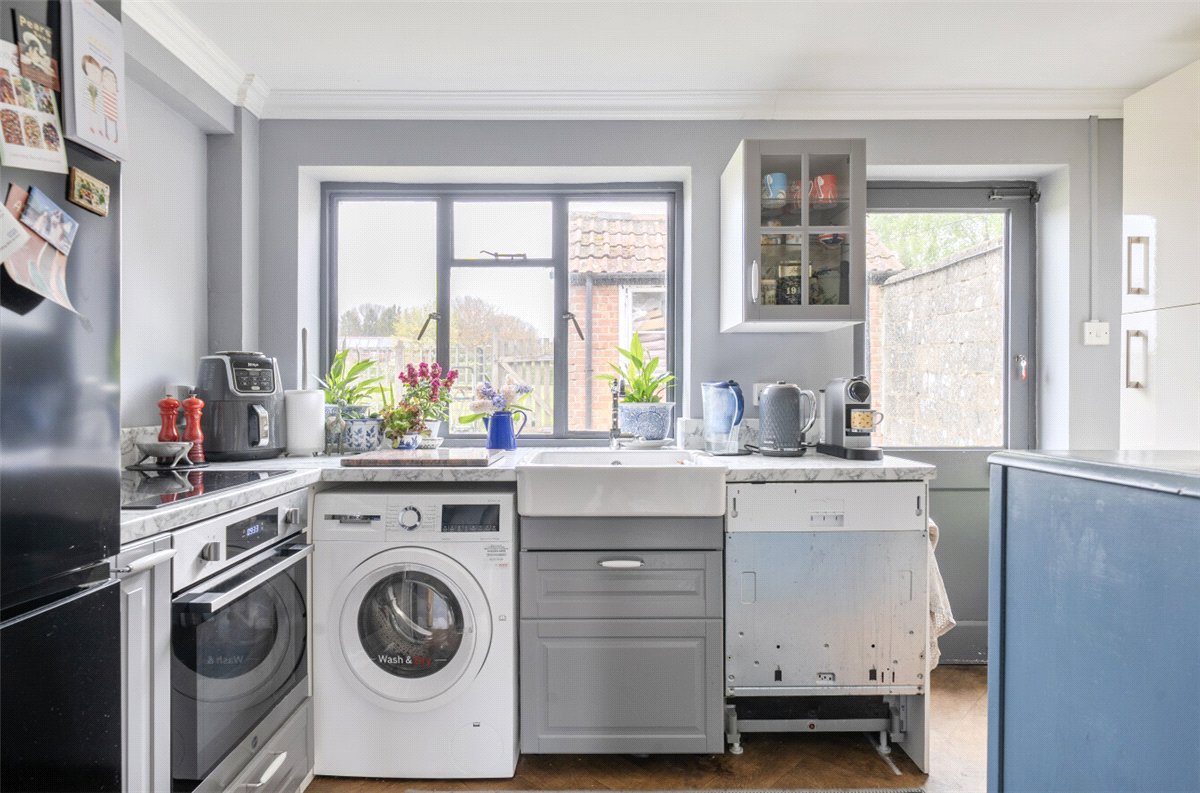 3 bedroom cottage, Dragon Lane, Manningford Bruce SN9 - Available