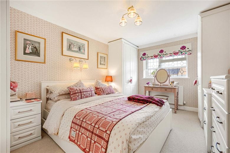 5 bedroom house, Forge Close, Milton Lilbourne SN9 - Available