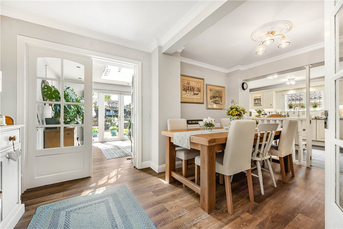5 bedroom house, Forge Close, Milton Lilbourne SN9 - Available