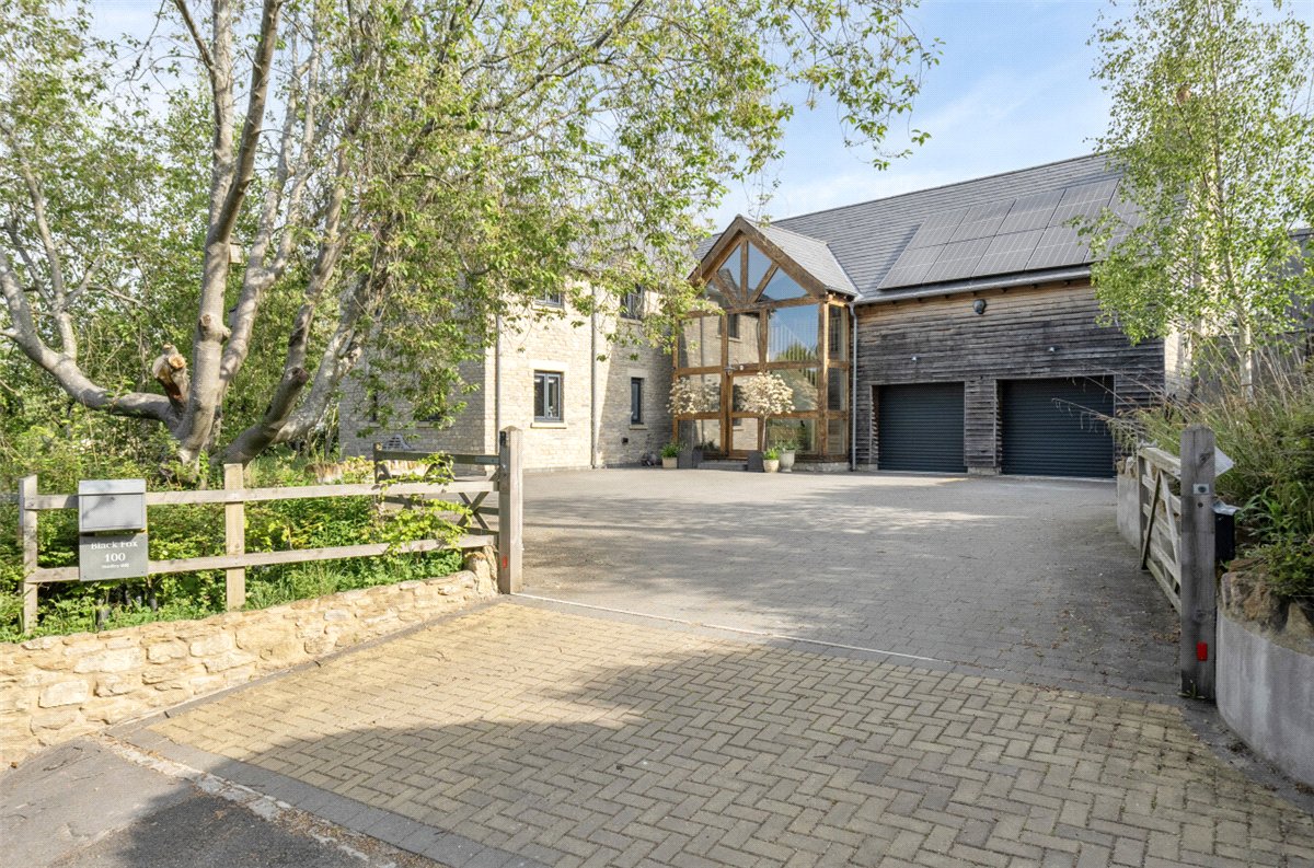 5 bedroom house, Studley Hill, Studley SN11 - Available