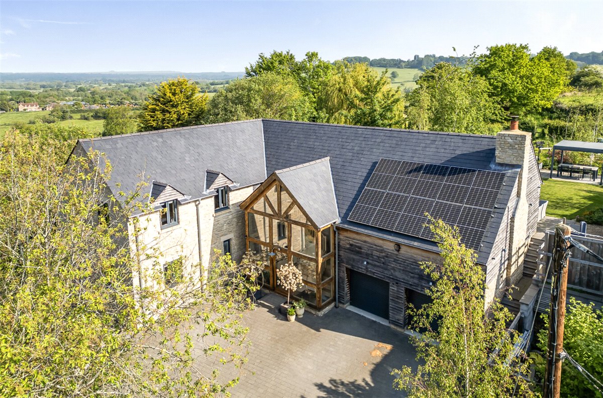 5 bedroom house, Studley Hill, Studley SN11 - Available