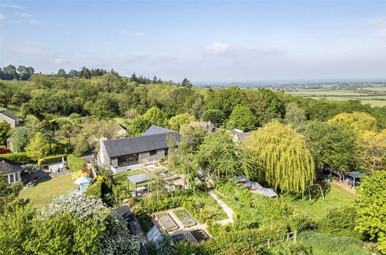 5 bedroom house, Studley Hill, Studley SN11 - Available